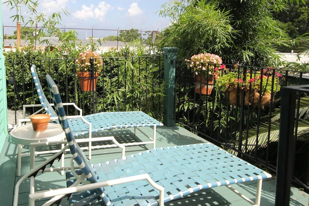 The Green House Inn