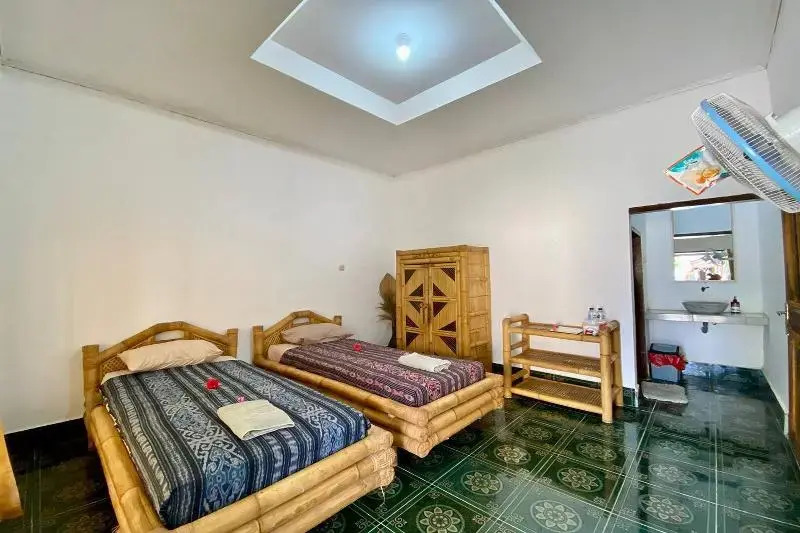 Duyung Rooms & Resto Gerupuk