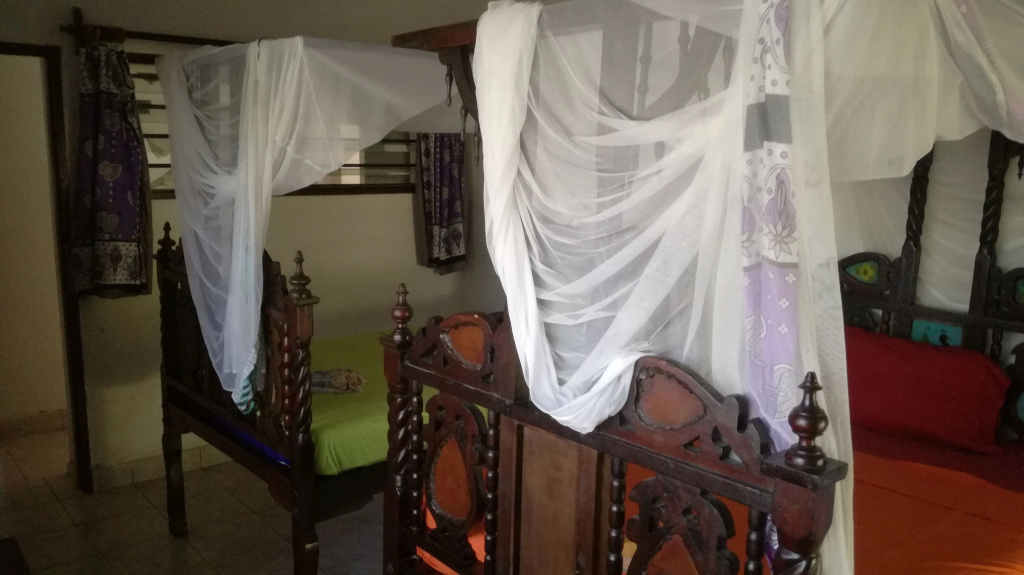 Travellers Paradise Diani - Hostel