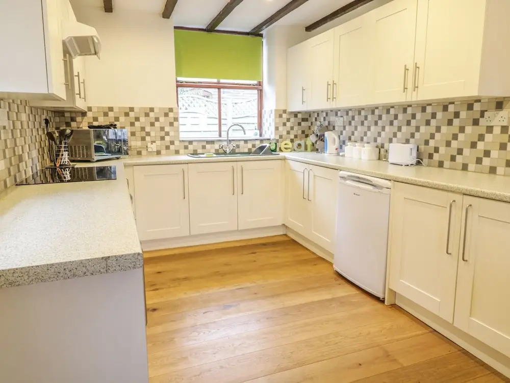 2 Stable Cottage