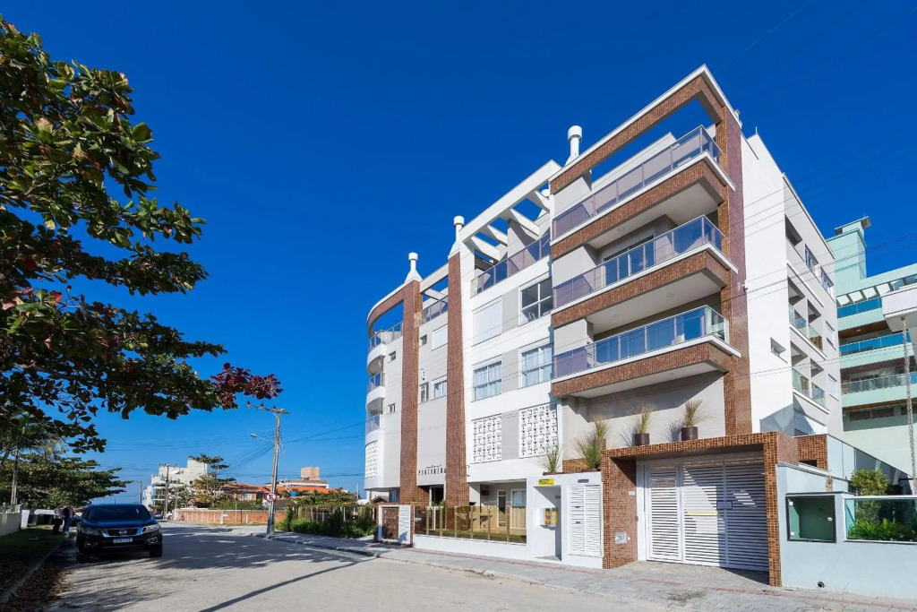 Puntarenas 205 - Excelente apartamento 2 suítes - Finamente mobiliado e decorado - À poucos metros da praia