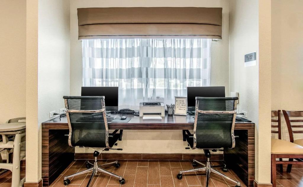 Mainstay Suites