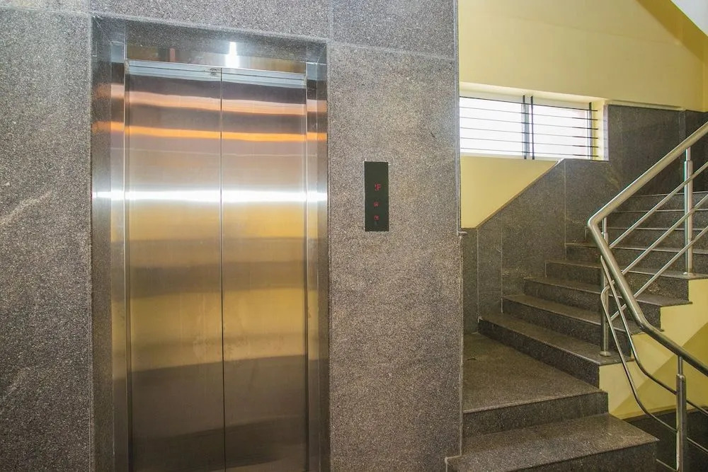 OYO 23627 Grand Residency