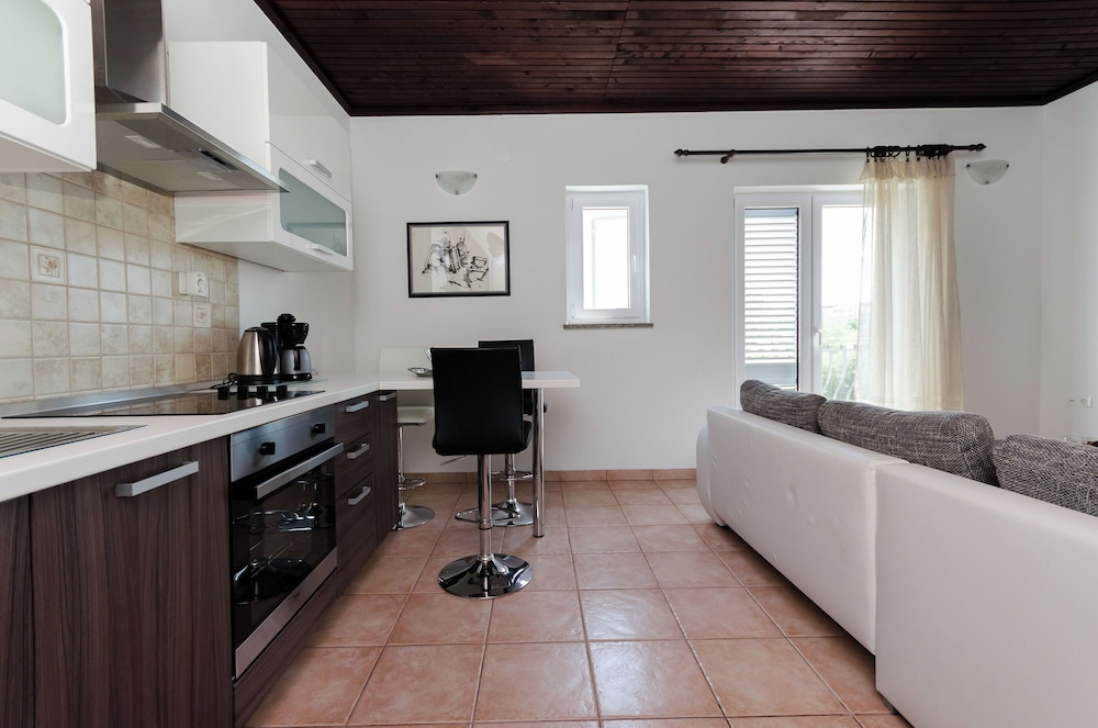 Apartment-rooms Preka