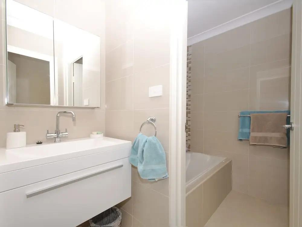 Nicholli, Bay Parklands, Unit 32/2 Gowrie Avenue