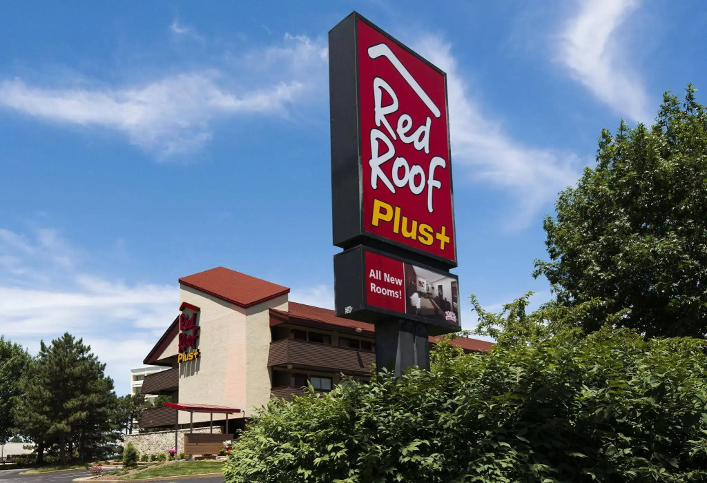 Red Roof Inn PLUS+ St. Louis - Forest Park / Hampton Ave