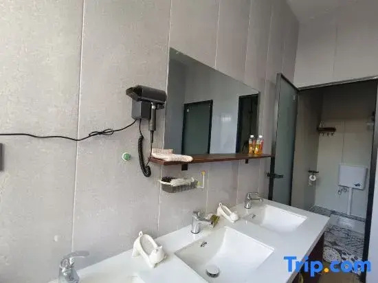 Xiaosenlin Hostel