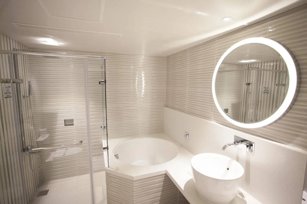 Royal Group Hotel Minghua Branch
