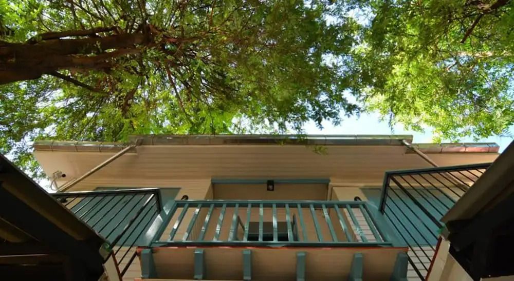 La Moon Hostel