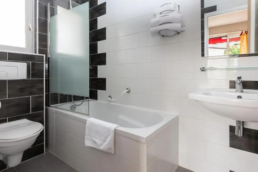 LOGIS Hotel Le Rond Point