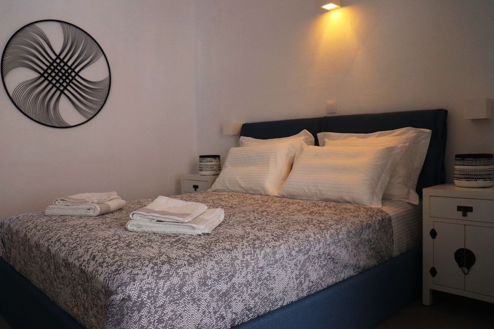 Aerenia Luxury Suites