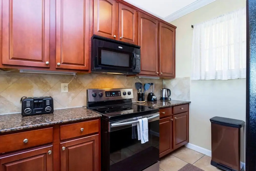 909 Unit 1033 Beautiful Apartment
