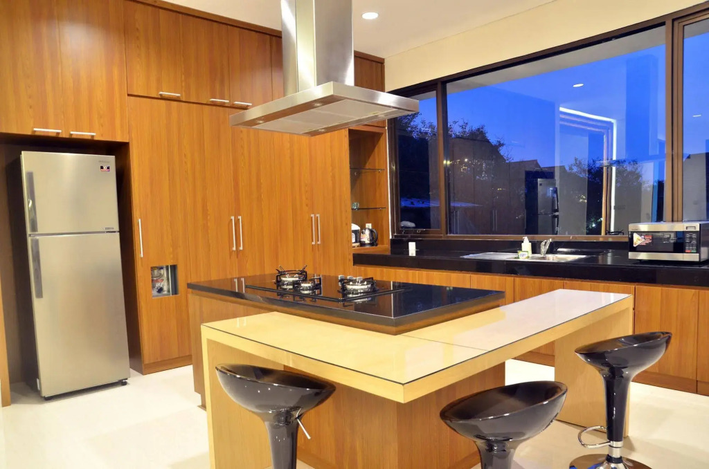 Hikari Hill View Villa 7 Bedrooms With a Private Swimming Pool and a Billiard Table