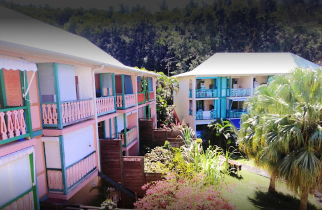 Studio a Sainte Anne a 500 m de la plage avec piscine privee jardin clos et wifi