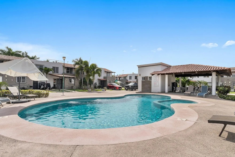 Modern Pool Side House