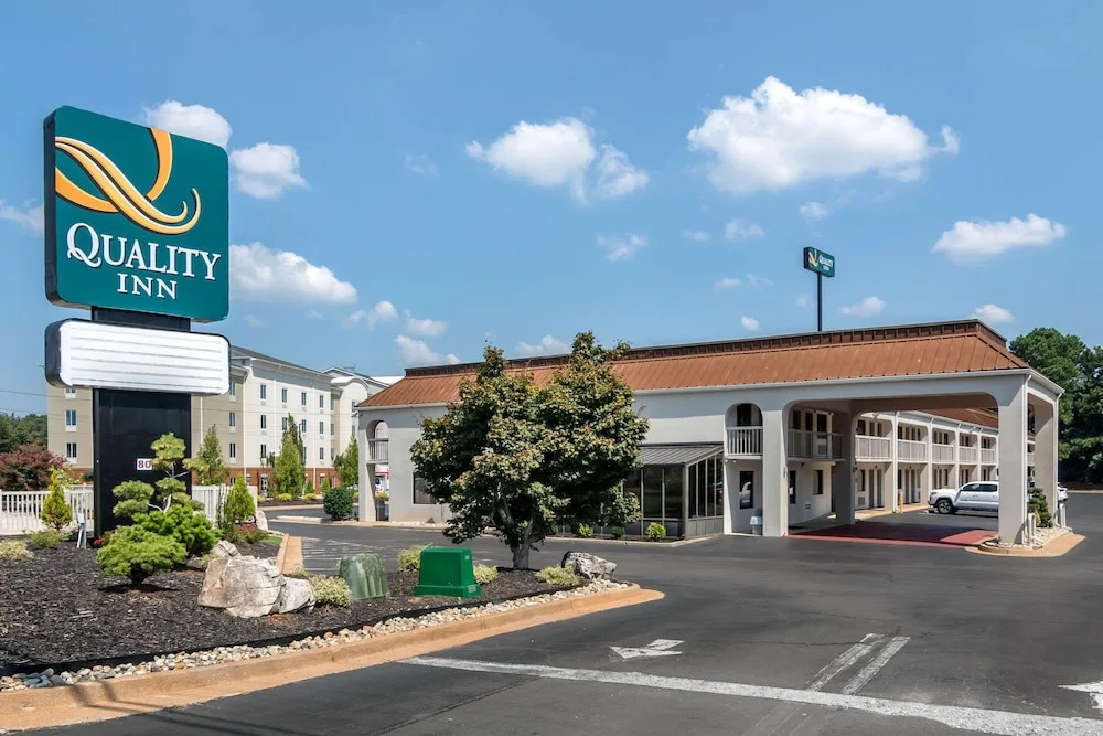Quality Inn