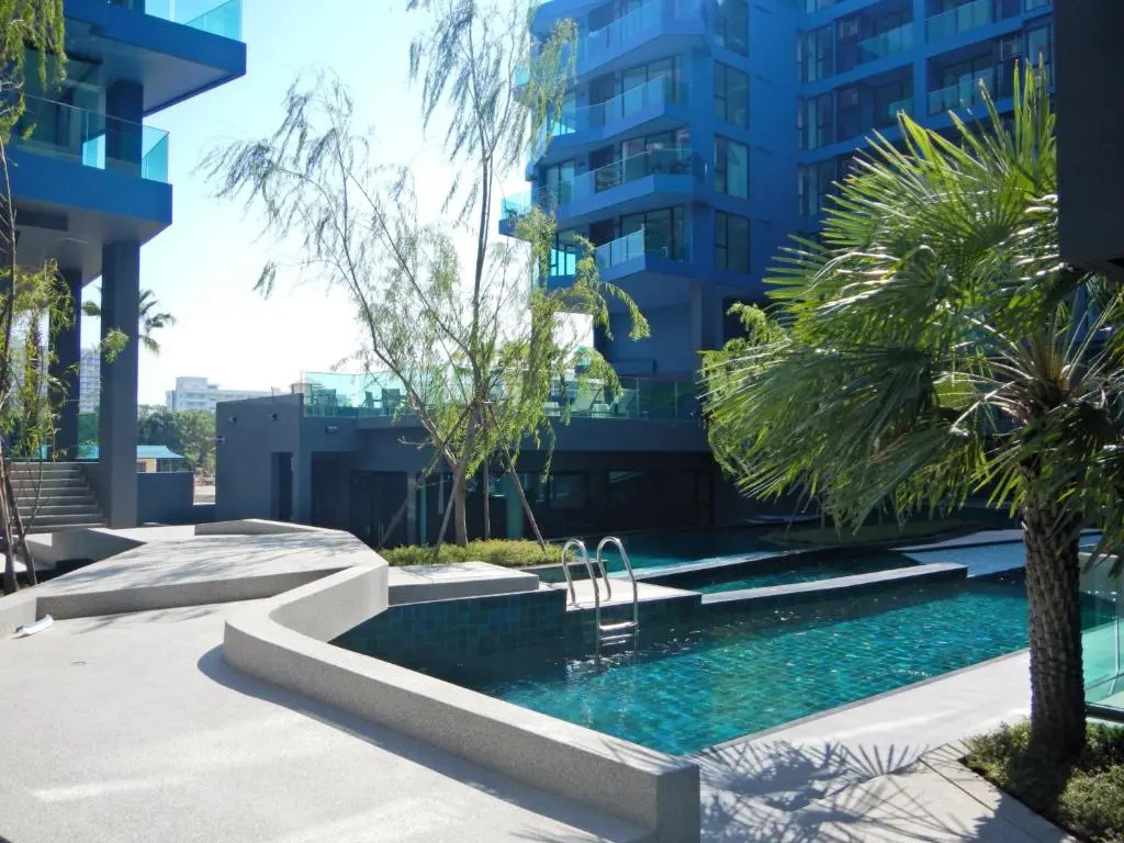 Acqua Condominium 2