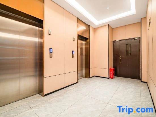 Starway Hotel (Chengdu Xihua University Tongsen Jinxi)