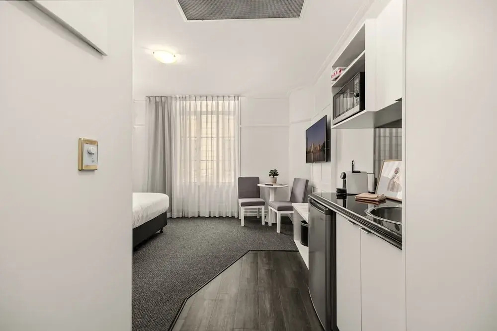 Studio Stay in Brisbane CBD Hotel Building