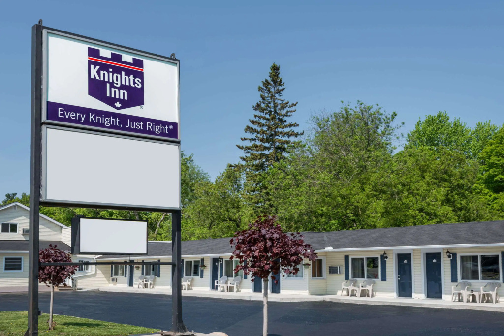 Knights Inn Arnprior