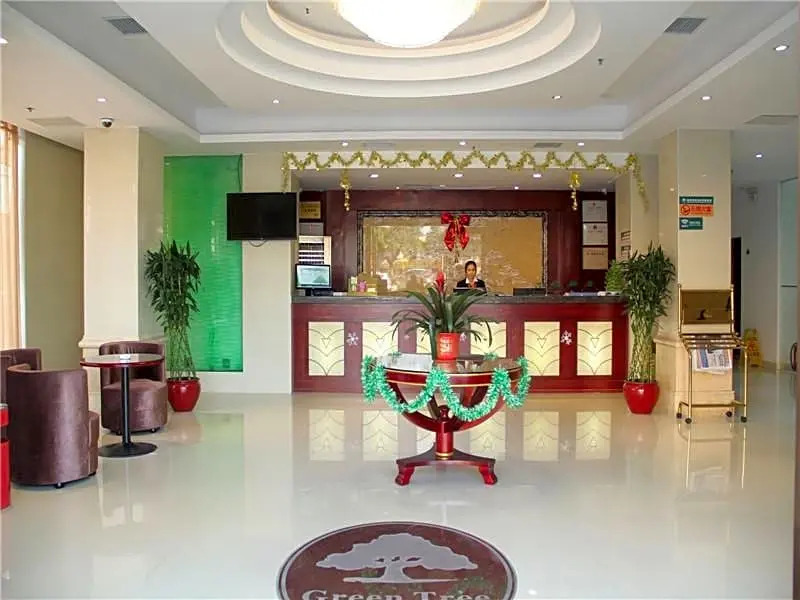 GreenTree Inn Guangdong Guangzhou Baiyun West Huangshi Road Express Hotel