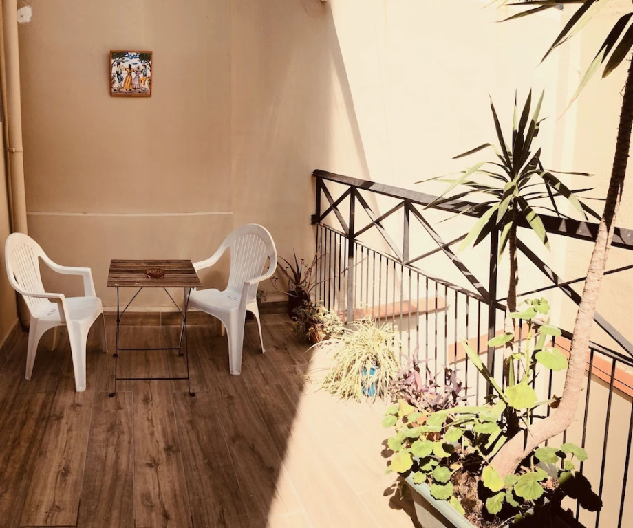 YOUTH HOSTEL - Central and Basic Drassanes