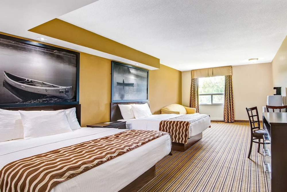 red maple inn and suites