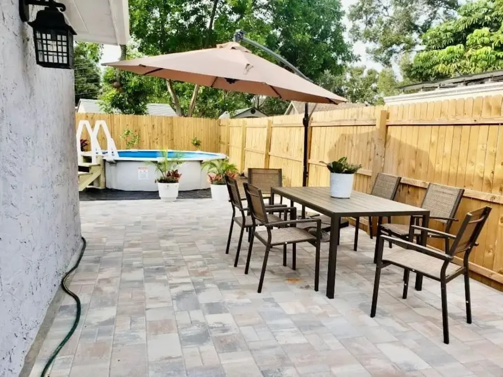 New Fresh House in Seminole Close to Beach