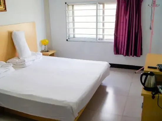 Taiyuan Riyuexin Express Inn