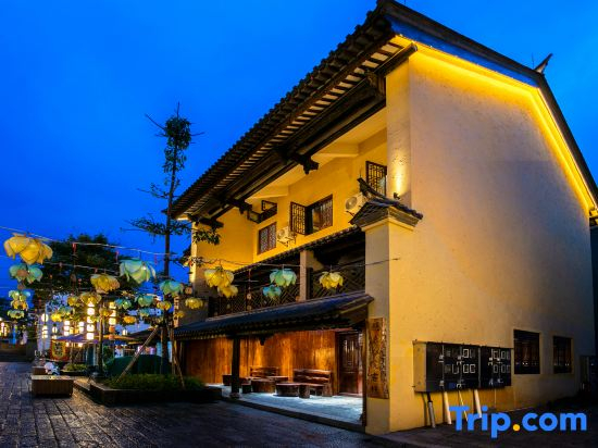 Penglai Heyuan Inn (Pu'er Tea Town Branch)