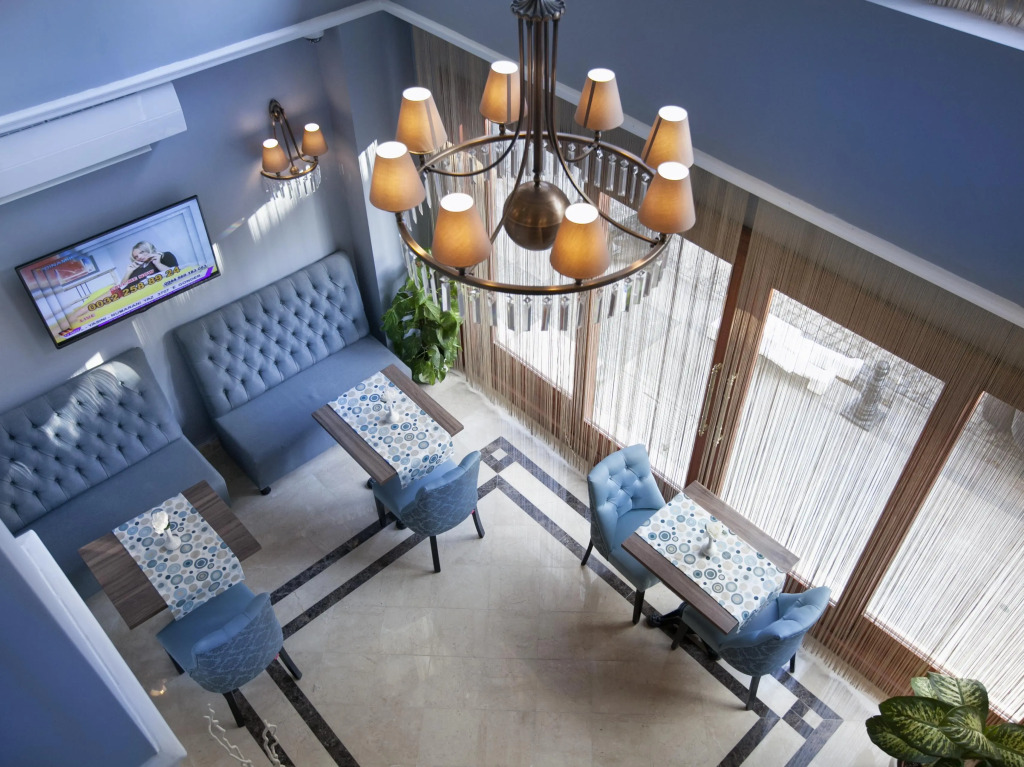 Raymond Blue Hotel