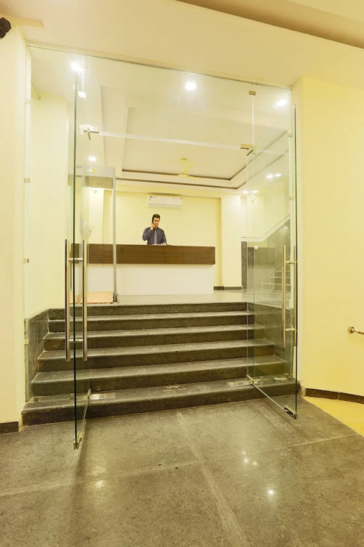 Hotel Viva Palace By OPO,Free Airport Pick up & Drop