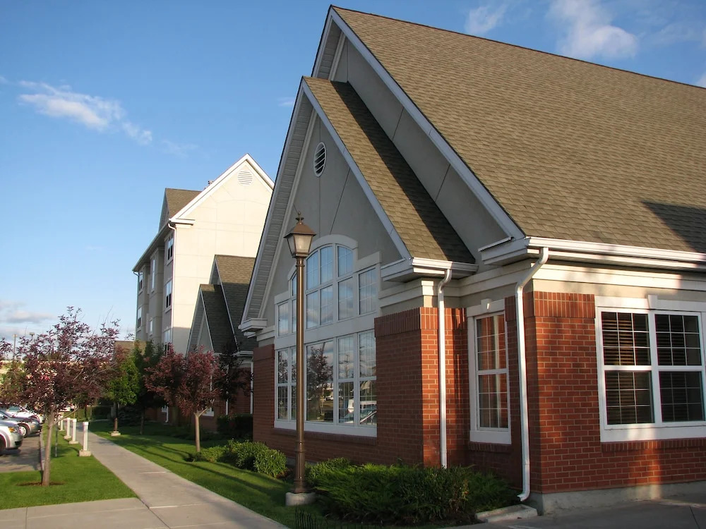 Lakeview Signature Inn Calgary Airport