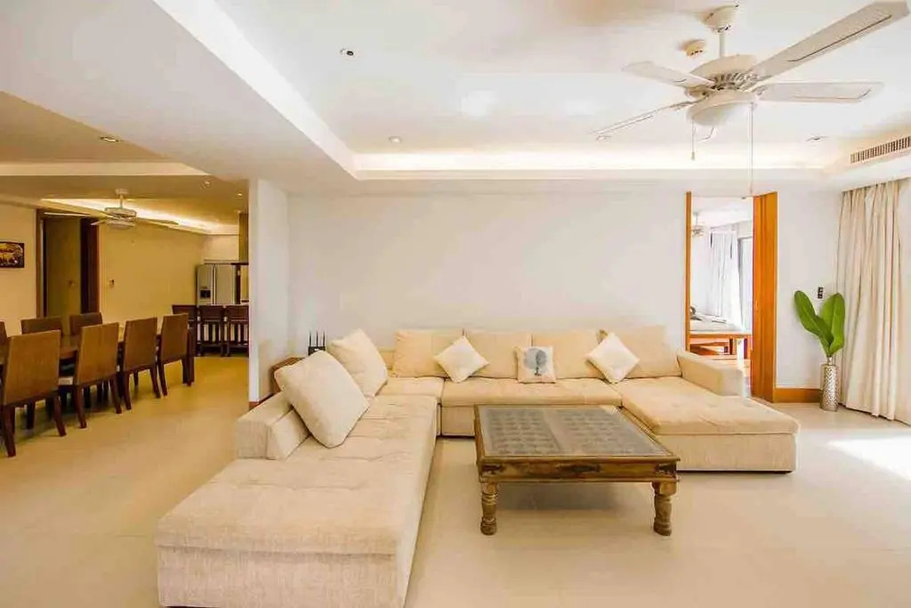 "beachfront 3br Luxe, Jacuzzi Pool On Naithon Beach"