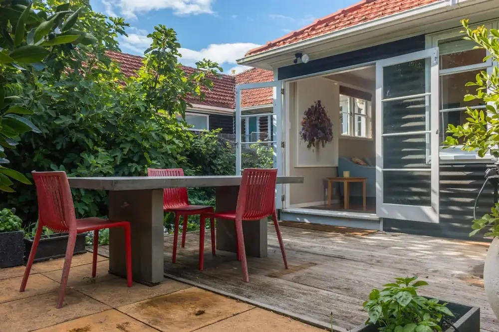 2 Bedroom Garden Oasis in Mount Eden
