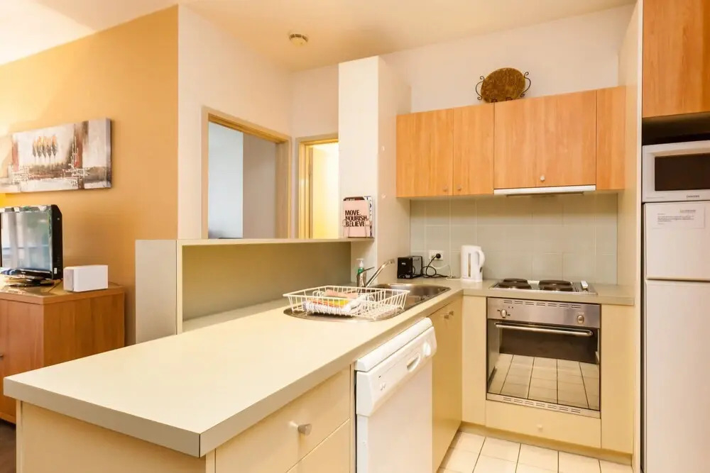 StayCentral Melbourne Serviced Apartments - Catani 1 & 2