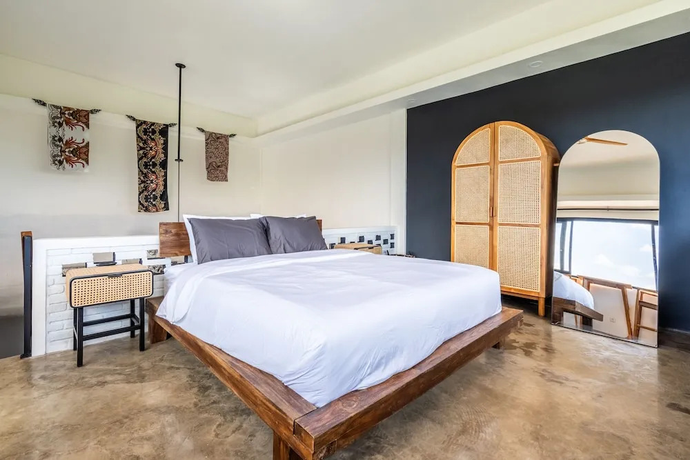 Maple Ridge Ubud Villas with Rice Field View
