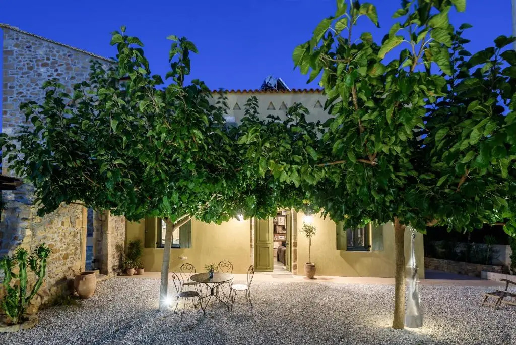 Casa Olea - A Venetian era Home with Courtyard