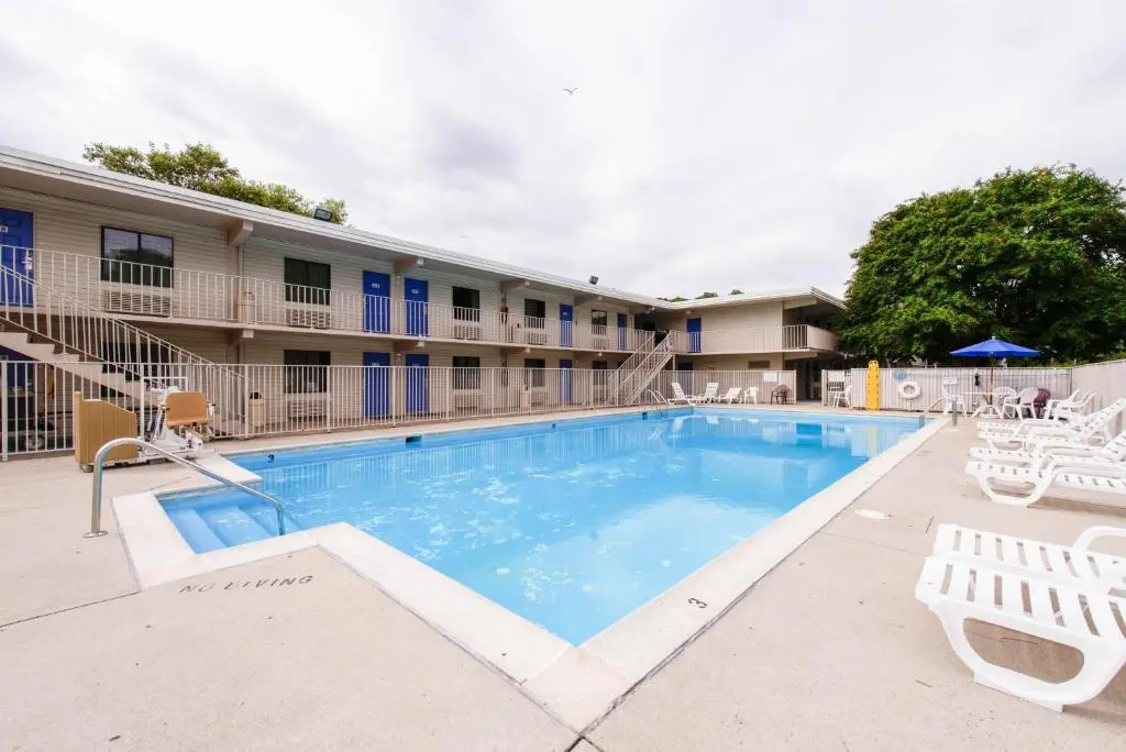 Travelodge by Wyndham Norfolk Airport