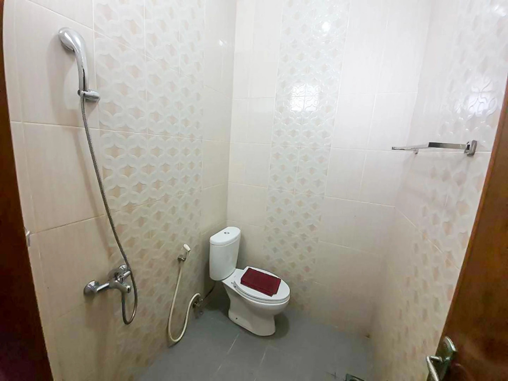 RedDoorz near Jalan Kolonel Haji Burlian Palembang