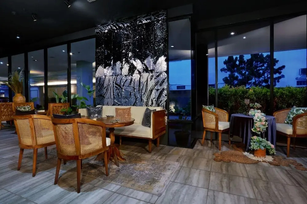 Hotel Algoritma