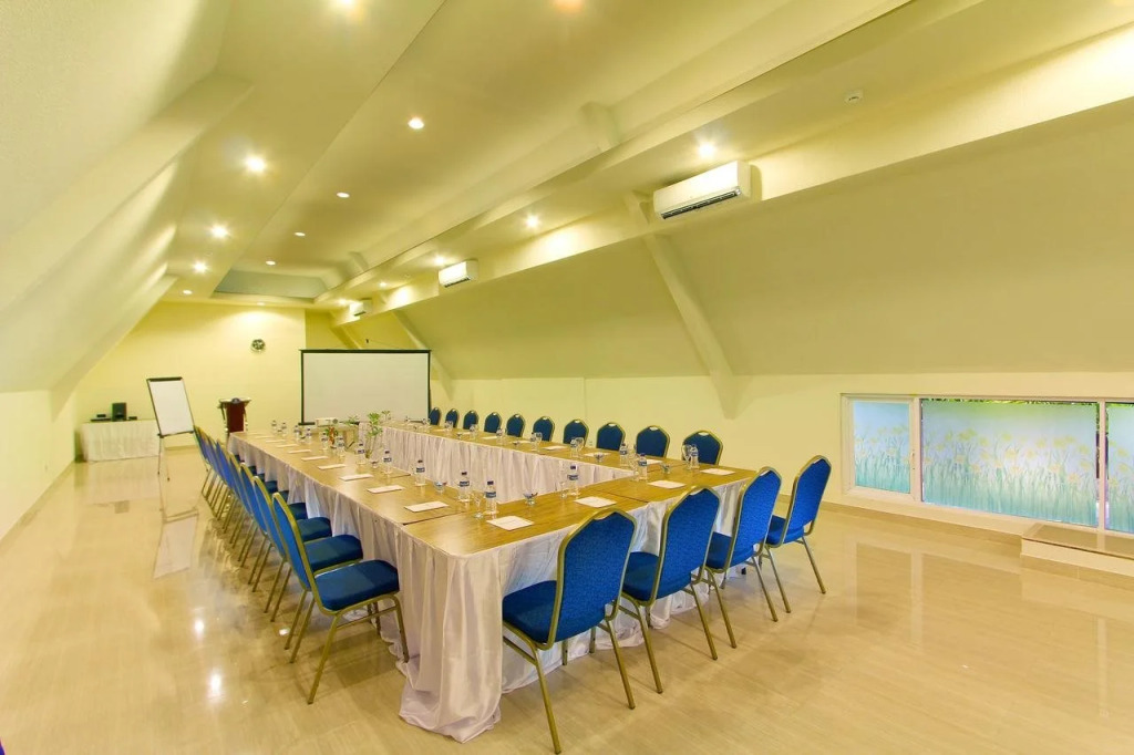 Rhadana Hotel