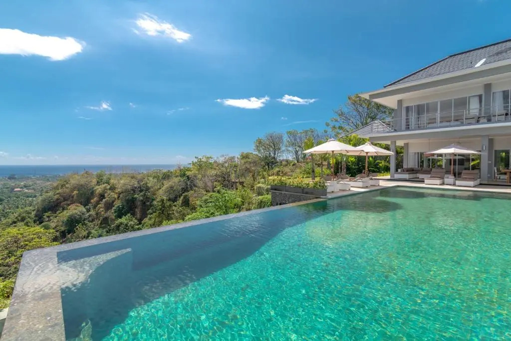 Villa IzaJay