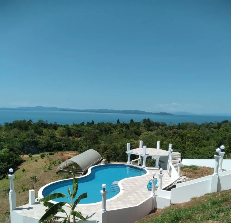 Casa Blanca Hill
