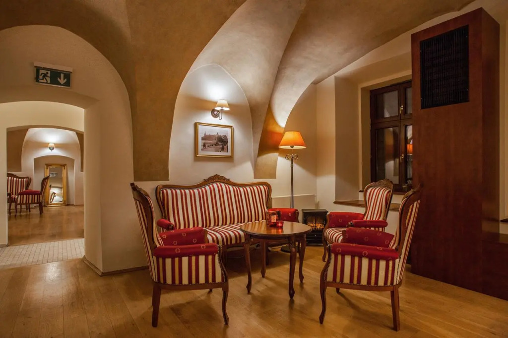 Hotel Santi