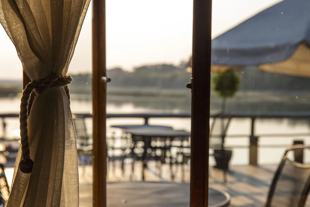 Hakusembe River Lodge