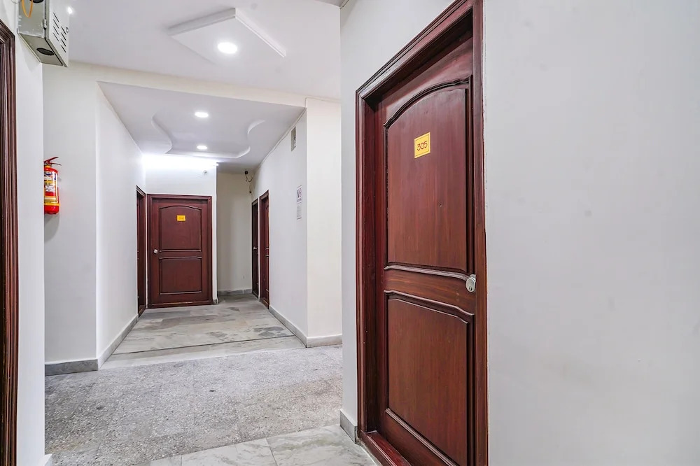 Fabexpress Venkateswara Atidhi