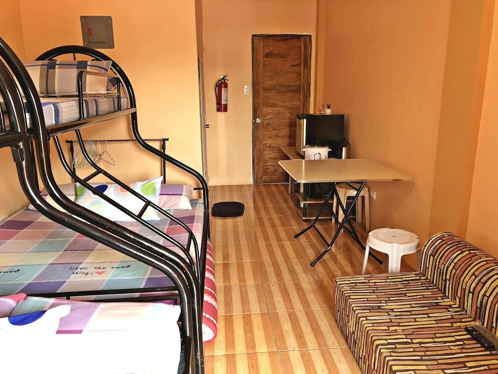 FM Transient House/Room For Rent Tagaytay