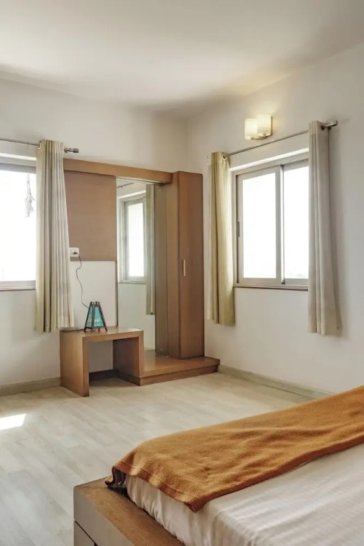 Lakeside Aerobay by Red Olive Nr Airport 3bhk
