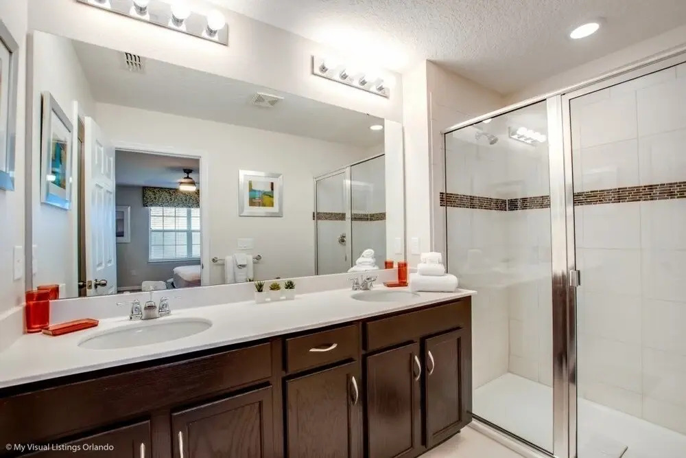 Orlando's Newest Resort Community Town Home 4 Bedroom Townhouse by Redawning